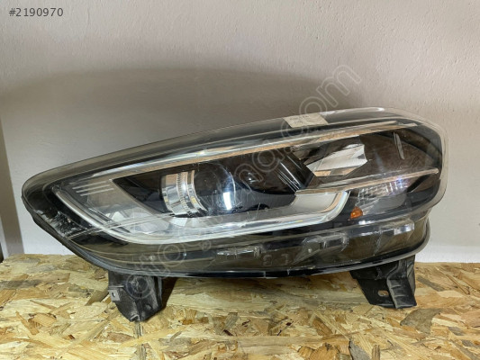 RENAULT KADJAR SAĞ FAR
