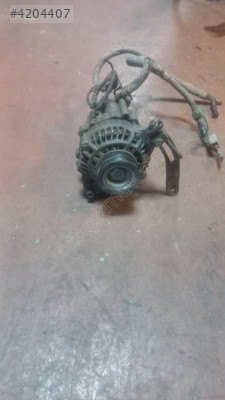 Mitsubişhi L300 çıkma orijinal temiz komple şarz dinamosu