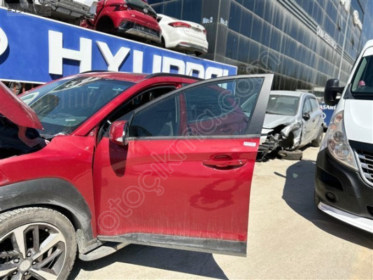2020 Hyundai Kona Sol Ön Kapı