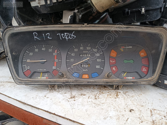 Renault 12 kilometre saati