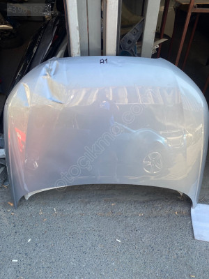 AUDİ A1 ÖN KAPUT ORİJİNAL
