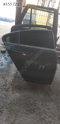 OPEL İNSİGNİA SAĞ ARKA KAPI GÜÇMANLAR