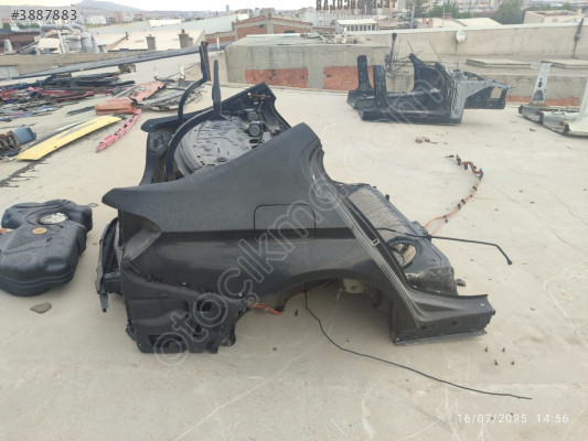 BMW F,30 KESME ARKA SAG SOL ÇAMURLUK SASE ÇEYREK
