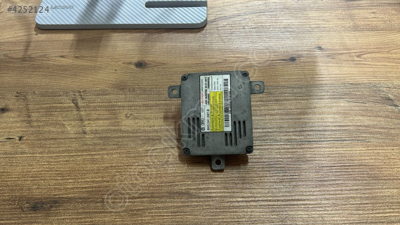 SKODA SÜPER B XENON FAR BEYNİ