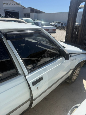RENAULT BRODWAY SAĞ ÖN KAPI ÇIKMA ORJİNAL