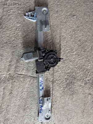 Fiat Doblo 3 sol arka cam krikosu