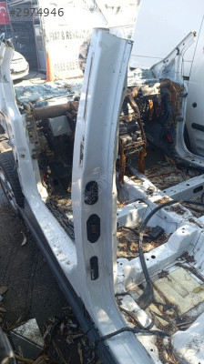 FORD COURİER SOL KAPI DİREĞİ