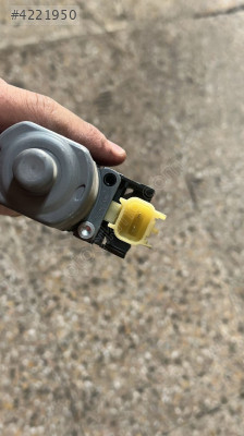 2010-2016 FORD FİESTA SAĞ ÖN CAM MOTORU ORJ ÇIKMA