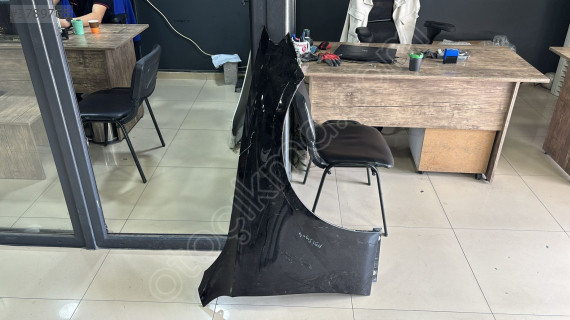 MERCEDES E SERİ W214 SAĞ ÖN ÇAMURLUK
