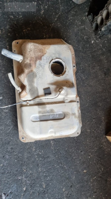 FORD FİESTA 1 BENZİNLİ DEPO