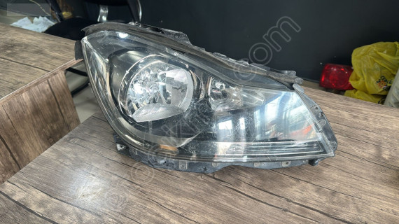 MERCEDES C SERİ W204 HALOJEN SAĞ FAR