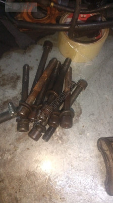 Renault Flash 1.7 silindir kapak saplamalari