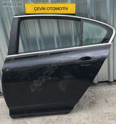 VOLKSWAGEN PASSAT B8 SOL ARKA KAPI ÇEVİK OTO ÇIKMA