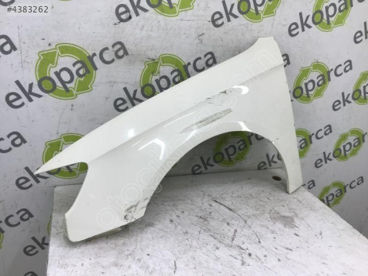 AUDI A3 2013 2020 SOL ÇAMURLUK 8V0821105