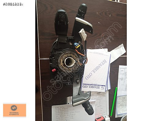 PEUGEOUT 208 SİNYAL KOLU