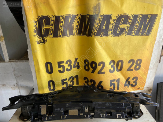 F30 arka tampon demiri
