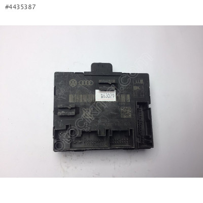 Audı A1 8X Sürücü Sag Ön Kapı Beyni 8X0959792C