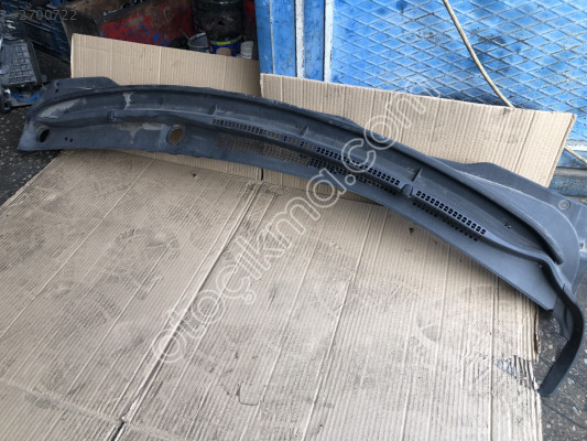 HUNDAİ İ20 CAM ÖNÜ IZGARASI