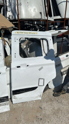 FORD COURİER SOL SÜRGÜLÜ KAPI OJİNAL ÇIKMA