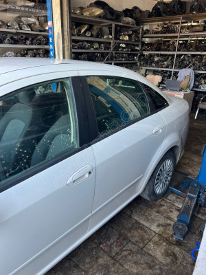 FIAT LINEA Sol Arka Kapı - Mert Oto Çıkma Parçaları
