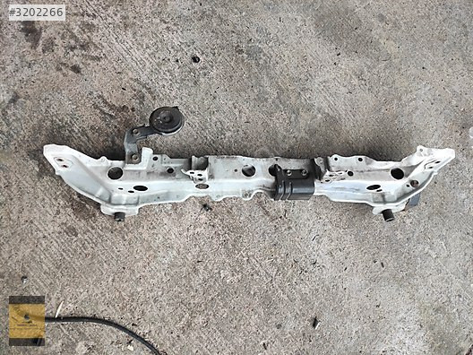 2017 TOYOTA YARİS RADYATÖR TAŞIYICI