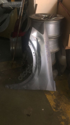 Audi Q2 sol ön çamurluk