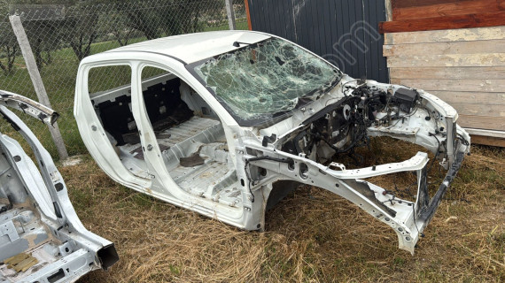 2015 2020 MİTSUBİSHİ L 200 BOŞ KUPA
