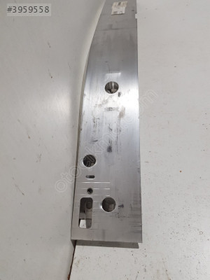 BMW 2 SERİSİ F45 F46 TAMPON DEMİRİ 51117418291