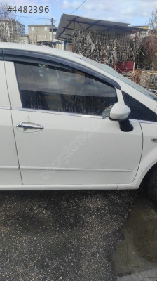 FİAT LİNEA SAĞ ÖN KAPI ÇIKMA