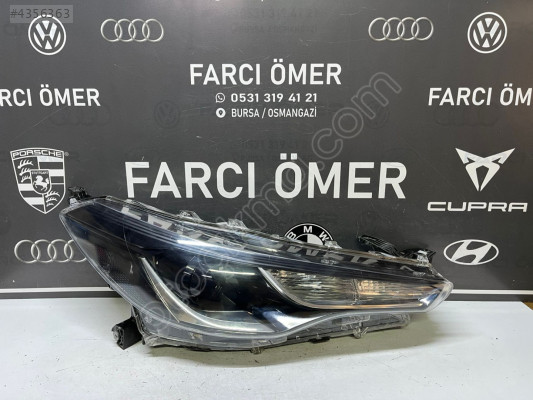 TOYOTA COROLLA CROSS SAĞ ÖN FAR ORJİNAL