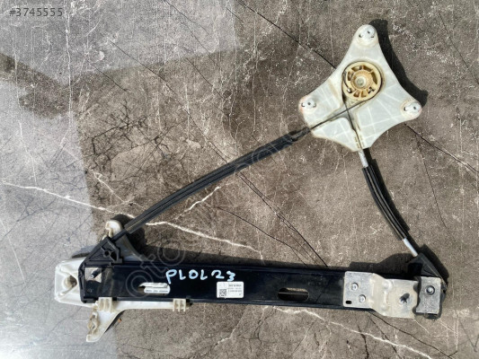 VOLKSWAGEN POLO CAM KRİKOSU ORJINAL HATASIZ ÇIKMA EGE OTO