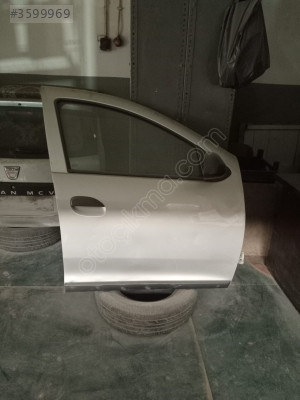 Dacia Sandero  sağ ön kapı gümüş gri hatasız