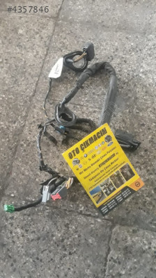 VOLVO V50 2007-12 SOL ARKA KAPI TESİSATI 30772110