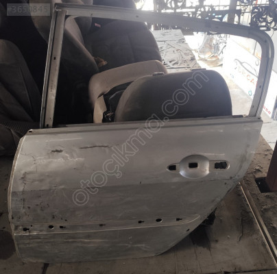 RENAULT MEGANE 2 SOL ARKA KAPI ORJİNAL ÇIKMA PARÇA