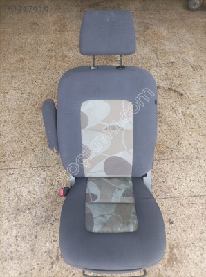 ford Kornet koltuk sol ön