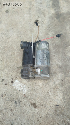 BMW X5 e70 AİRMATİC SÜSPANSİYON KOMPRESÖRÜ