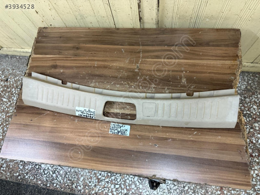 Orjinal Çıkma Chevrolet Captiva Bagaj Kilidi Üst Plastiği