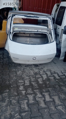 2018 Skoda Octavia bagaj kapağı çıkma