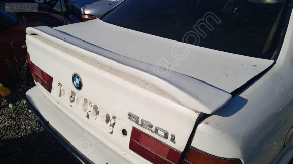 Bmw e34 kasa 5.20 bagaj kapağı yedek parça