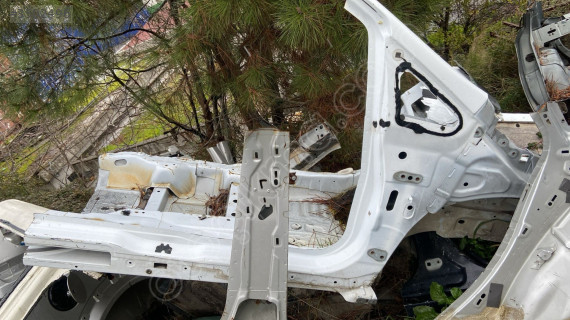 FORD B-MAX SAĞ ÖN ÇEYREK ORJİNAL ÇIKMA