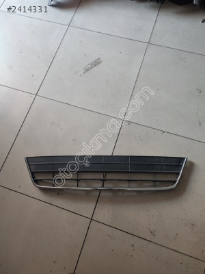 Volkswagen Tiguan ön tampon orta ızgarası