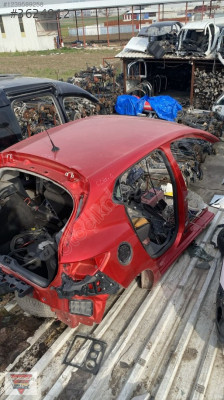 Renault Clio 4 için Kesme Tavan Sacı