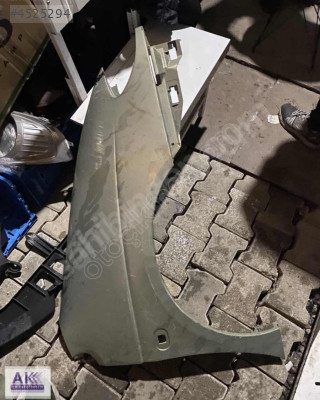 renault scenıc 1 98 orjınal sağ ön çamurluk