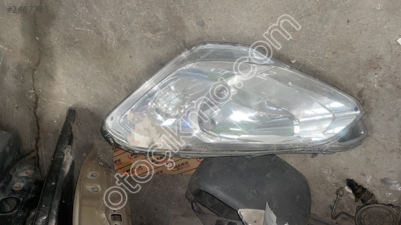 Çıkma Citroen Berlingo sol ön far orijinal