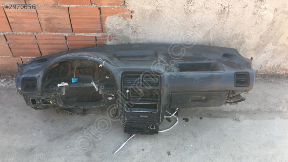 Suzuki Swift Modeli İçin Çıkma Göğüslük Parçası