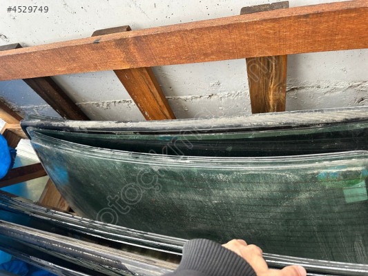 RENAULT 19 ARKA CAM ÇIKMA