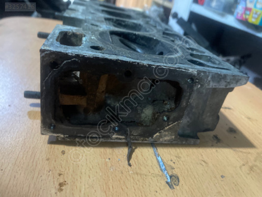 RENAULT 12 1.4 SİLİNDİR KAPAĞI