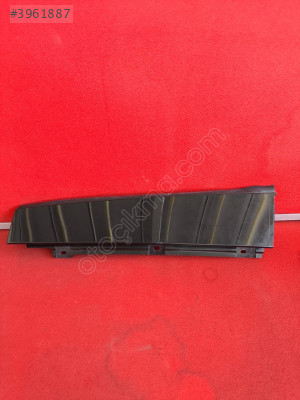 VOLVO XC 40 SAĞ ARKA KAPI ÇİTASI 31448394