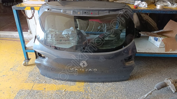 RENAULT KADJAR BAGAJ KAPAĞI CAMLI