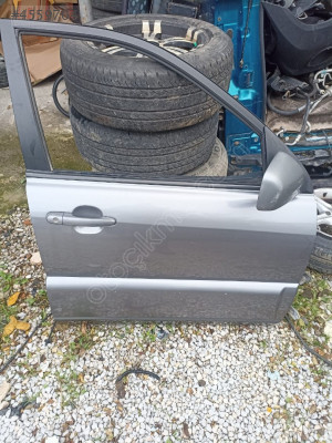 KİA SPORTAGE SAĞ ÖN  KAPI ORJINAL ÇIKMA